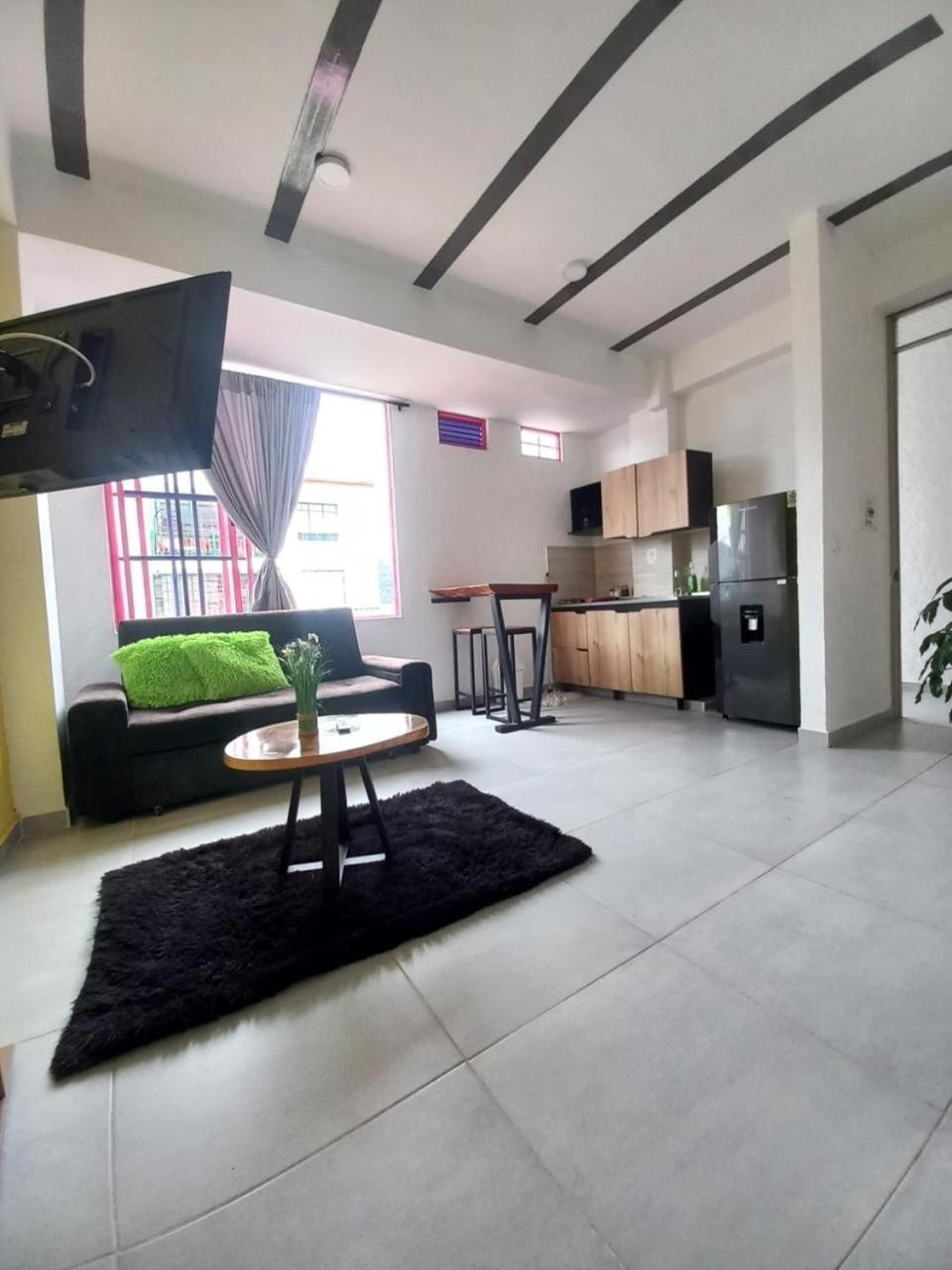 Apartaestudios Las Astromelias Σαλέντο Εξωτερικό φωτογραφία